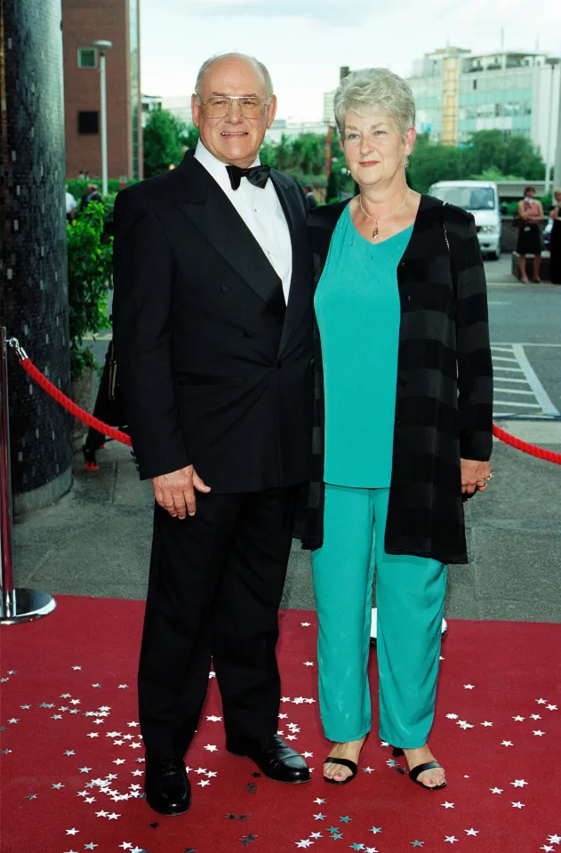 tony caunter plays roy evans 1031122858 6c9d26